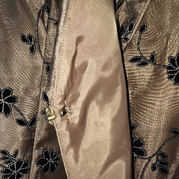 METAPHOR Dress Blouse - Picture 9 of 13